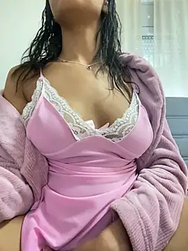 Snapshot of zipriangel chatting on February 27, 2026, 10:15 am zipriangel online show from February 27, 2026, 10:15 am