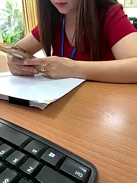 Snapshot of PhuongNhi21 chatting on September 10, 2025, 2:10 am PhuongNhi21 online show from September 10, 2025, 2:10 am