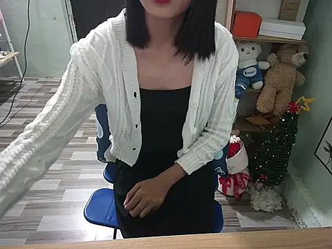 Snapshot of Zizi_hot33 chatting on November 1, 2025, 8:19 am Zizi hot33 online show from November 1, 2025, 8:19 am