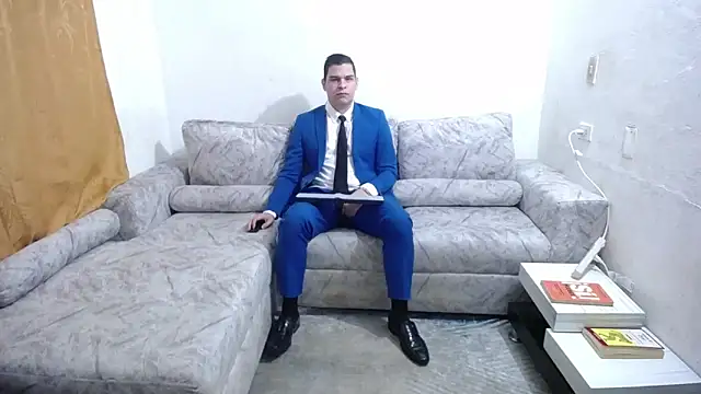 Victor Maitland online show from October 31, 2025, 7:54 pm