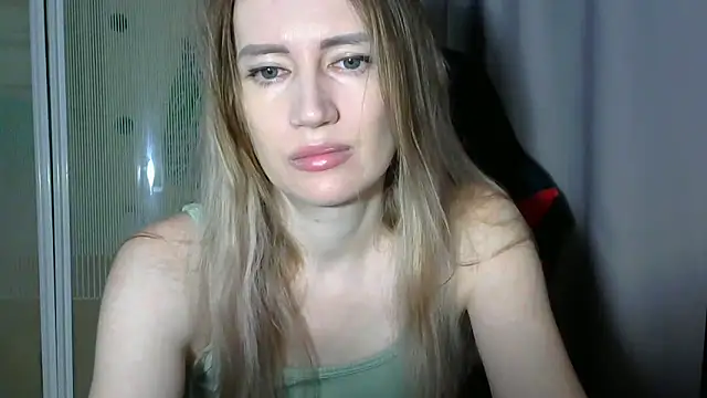 JessFoxxx online show from March 26, 2026, 4:00 am