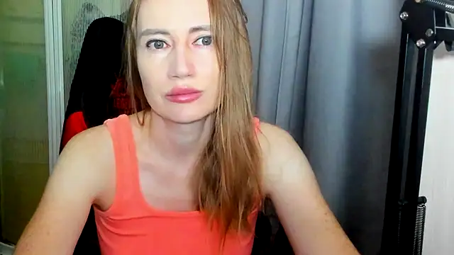 JessFoxxx online show from June 13, 2026, 2:42 am