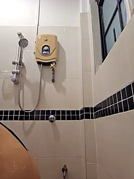 lirz06 online show from December 23, 2025, 9:19 am