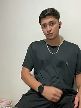 Snapshot of Tavinho067 chatting on November 4, 2025, 1:53 am Tavinho067 online show from November 4, 2025, 1:53 am