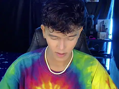 kenbigcockxx online show from April 17, 2026, 10:29 am