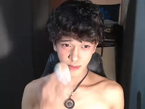 Snapshot of kenbigcockxx chatting on October 3, 2025, 4:30 pm kenbigcockxx online show from October 3, 2025, 4:30 pm