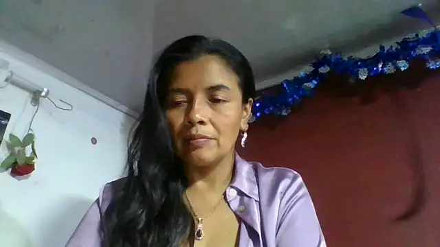 DianaOchoa  online show from January 6, 2026, 10:47 pm