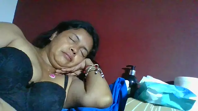 Snapshot of DianaOchoa_ chatting on April 29, 2026, 8:29 am DianaOchoa online show from April 29, 2026, 8:29 am
