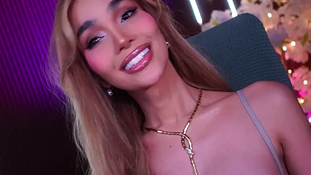 Snapshot of xxforyoureyesonlyxx chatting on February 3, 2026, 6:22 am xxforyoureyesonlyxx online show from February 3, 2026, 6:22 am