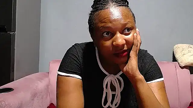 Snapshot of Goddessberry chatting on April 17, 2026, 9:45 am Goddessberry online show from April 17, 2026, 9:45 am