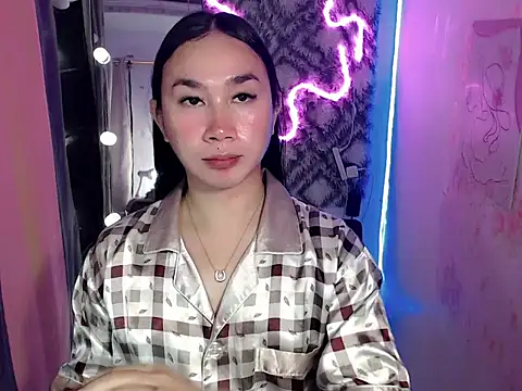 in yourdreamstarxx online show from January 12, 2026, 4:47 pm