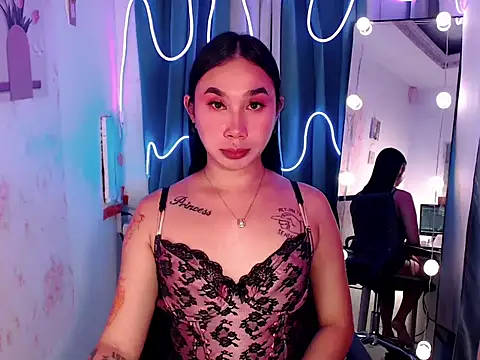 in yourdreamstarxx online show from November 21, 2025, 8:41 pm