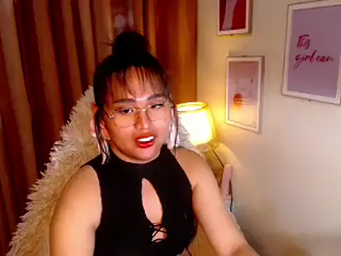 Snapshot of urmidnightcravingsxx chatting on April 9, 2026, 12:45 am urmidnightcravingsxx online show from April 9, 2026, 12:45 am