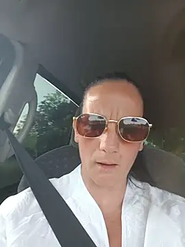 caro252 online show from June 1, 2026, 6:07 pm