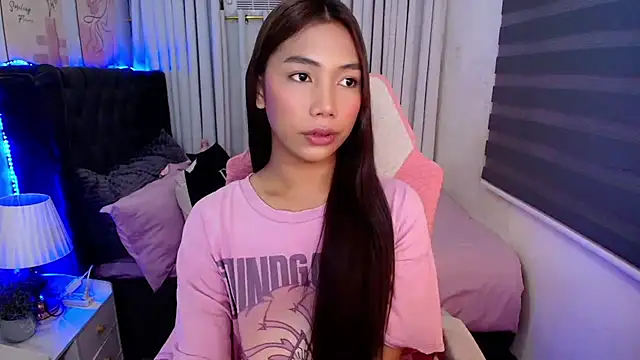 naughtyjayde online show from June 27, 2026, 8:37 pm