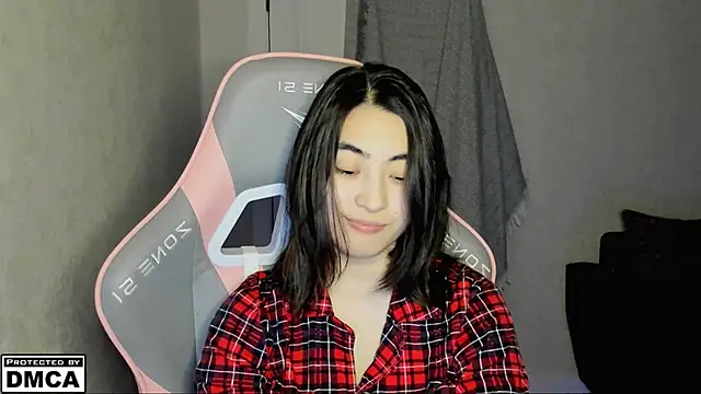 MeilideQian1 online show from September 16, 2025, 7:37 pm