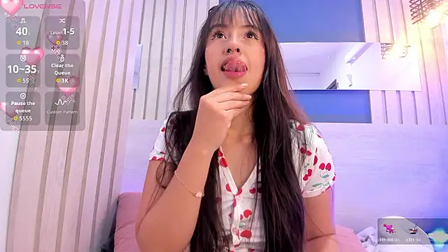 Snapshot of SofiCandy_ chatting on February 5, 2026, 12:34 pm SofiCandy online show from February 5, 2026, 12:34 pm