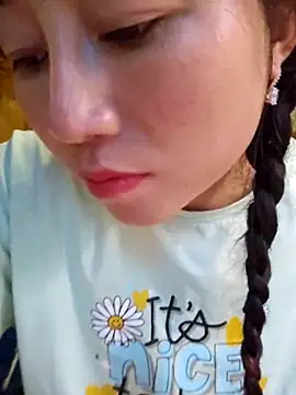 Snapshot of babychill09 chatting on October 8, 2025, 12:01 am babychill09 online show from October 8, 2025, 12:01 am