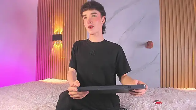 austin rouse online show from October 21, 2025, 7:35 pm