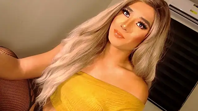 SissifyMeNow online show from October 27, 2025, 1:28 am