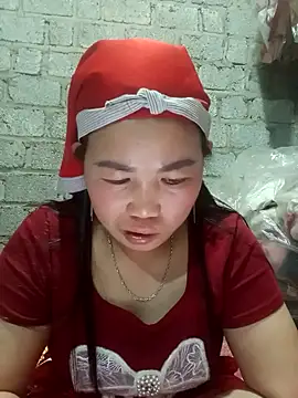 jienrrr online show from November 10, 2025, 11:59 am