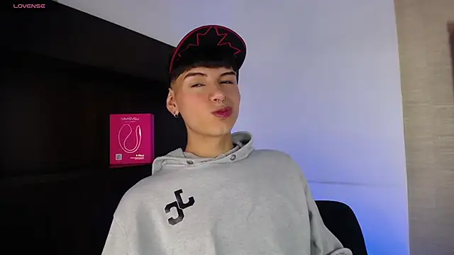 Ezra Storm online show from October 5, 2025, 4:58 am