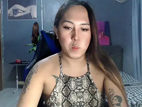 urtranspinay online show from November 20, 2025, 4:51 pm