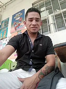 Andreshot911 online show from November 11, 2025, 6:58 pm