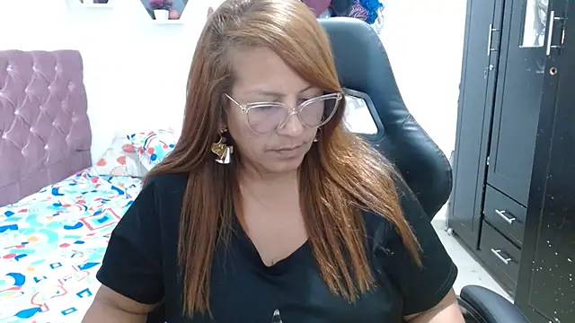 cristydirtyhot online show from May 7, 2026, 12:59 am