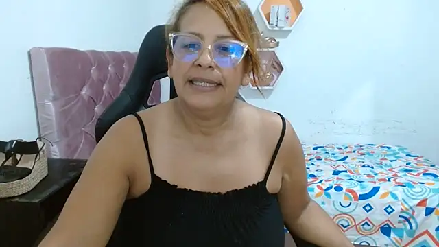 cristydirtyhot online show from June 2, 2026, 1:55 pm