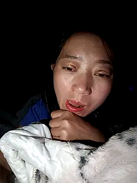 Zhan99999 online show from November 23, 2025, 11:48 pm