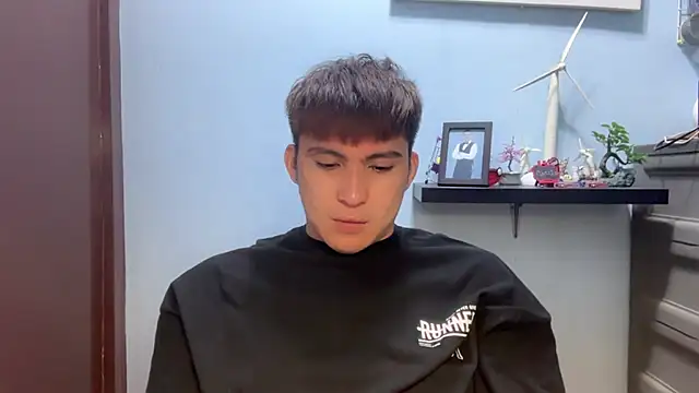 lovely jay online show from October 11, 2025, 9:49 pm