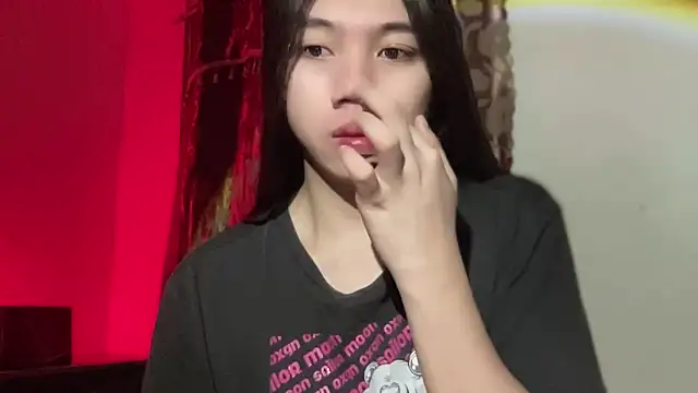 kat mire online show from November 12, 2025, 3:49 pm