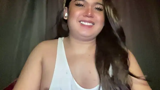 RedHead Thalia online show from February 19, 2026, 5:43 pm