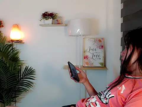 Snapshot of kimbratx chatting on May 25, 2026, 11:14 pm kimbratx online show from May 25, 2026, 11:14 pm