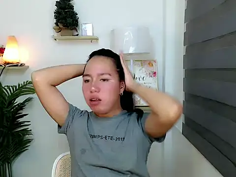 kimbratx online show from November 13, 2025, 10:35 pm