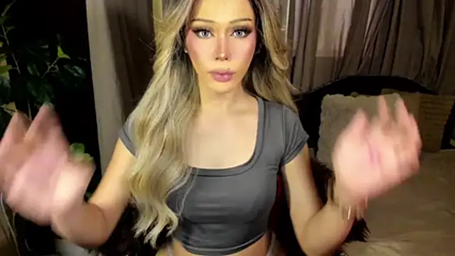 Candicebloom online show from May 23, 2026, 1:48 am