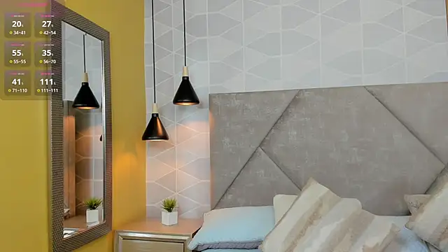 Jade Whisper online show from October 31, 2025, 1:24 am