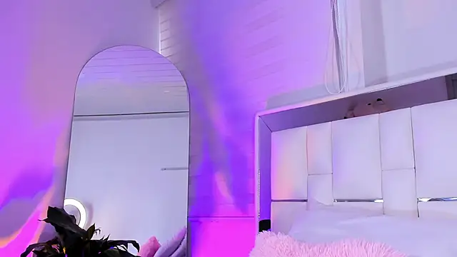 sara goddess01 online show from October 2, 2025, 6:11 pm