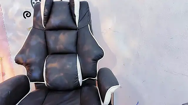 Snapshot of Bino119 chatting on February 15, 2026, 10:58 am Bino119 online show from February 15, 2026, 10:58 am