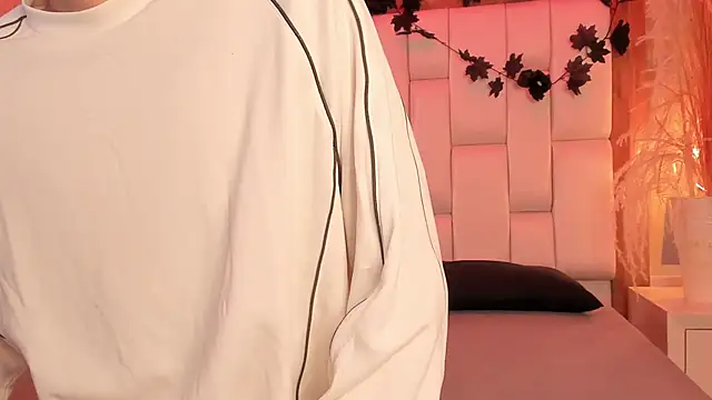 Daphne And Roger online show from February 7, 2026, 10:56 am