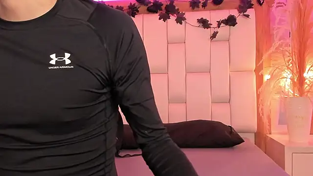 Daphne And Roger online show from February 3, 2026, 10:53 am