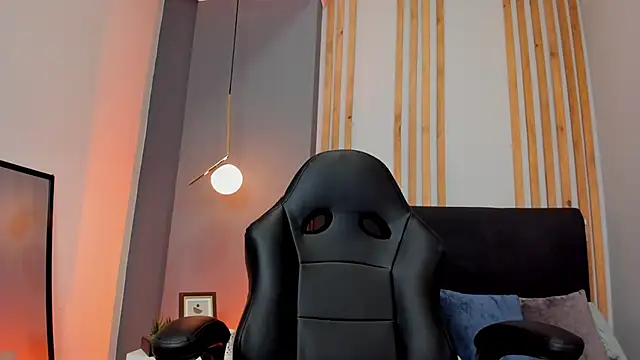 Snapshot of ivy_collins_ chatting on April 16, 2026, 10:12 pm ivy collins online show from April 16, 2026, 10:12 pm