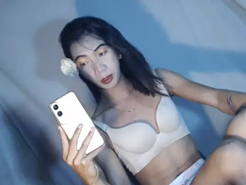 xyourdreamtrans online show from February 22, 2026, 7:22 am