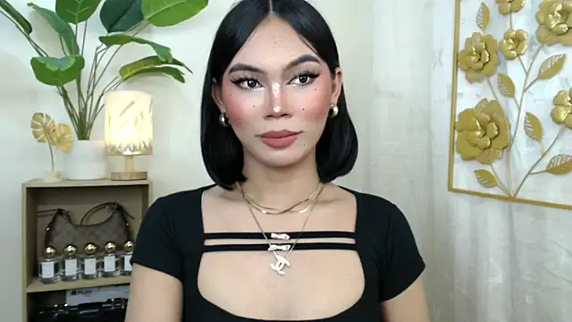 miyaa Moore online show from September 21, 2025, 2:55 pm