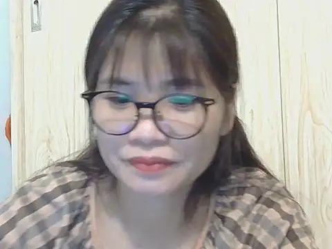 Ori299 online show from December 19, 2025, 5:10 am