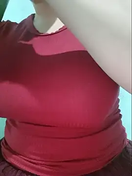 Shiny Babe online show from June 12, 2026, 2:20 am