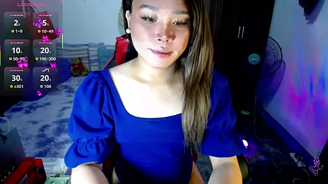 Urassiansweetcummer online show from February 19, 2026, 12:40 am