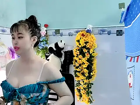 Snapshot of emgaixinhngoan chatting on September 22, 2025, 11:55 pm emgaixinhngoan online show from September 22, 2025, 11:55 pm