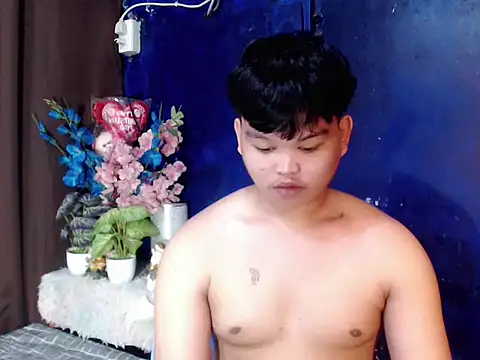 Snapshot of Reynelcock chatting on March 16, 2026, 7:27 pm Reynelcock online show from March 16, 2026, 7:27 pm